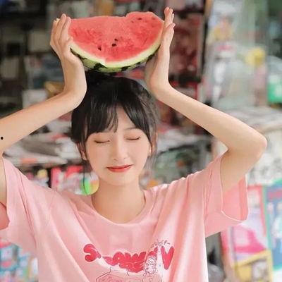 甜点吃瓜头像女生,揭秘甜点吃瓜头像女生的魅力所在