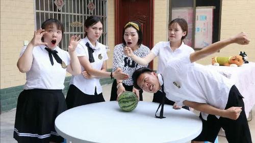 吃瓜归乡短剧,一场别开生面的乡村奇遇记